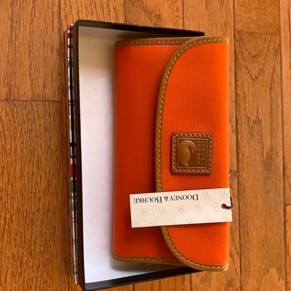 Dooney & Bourke Wallet orange new